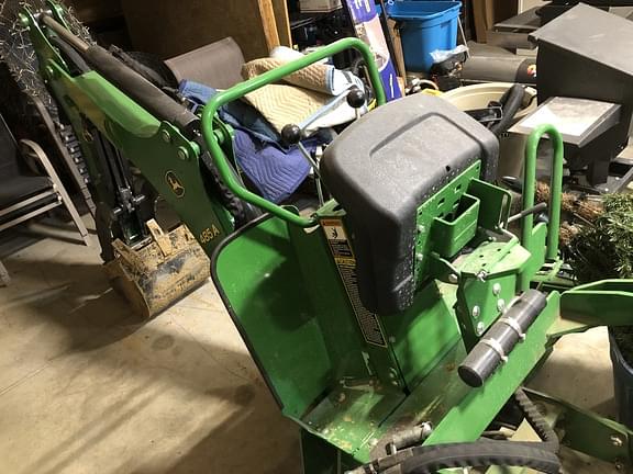 Image of John Deere 4052R equipment image 3