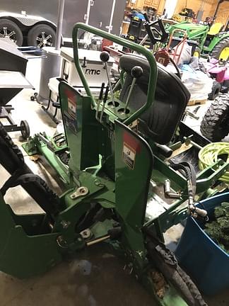 Image of John Deere 4052R equipment image 3