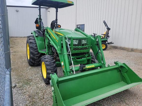 Image of John Deere 4052R equipment image 2