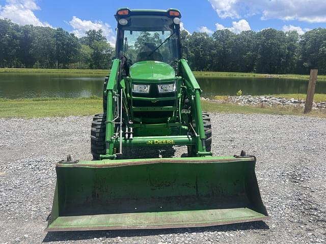 Image of John Deere 4052R equipment image 1