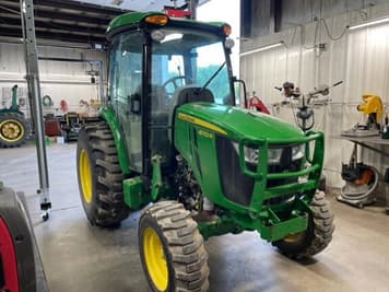 Main image John Deere 4052R