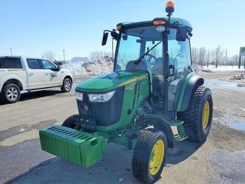 Main image John Deere 4052R
