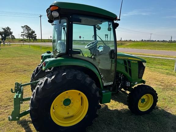 Image of John Deere 4052R equipment image 1