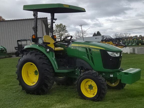 2021 John Deere 4052R Equipment Image0