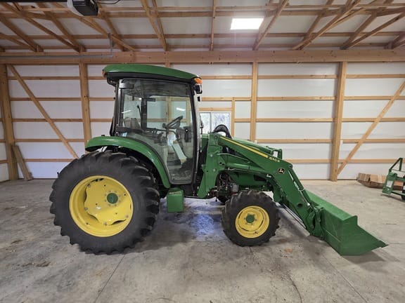 2021 John Deere 4052R Equipment Image0