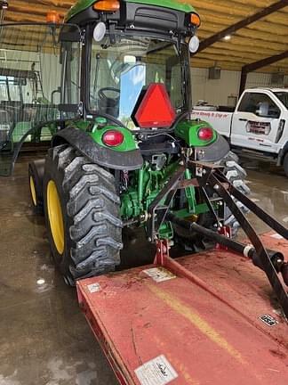 Image of John Deere 4052R equipment image 4