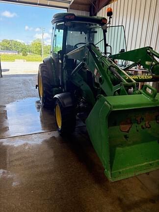 Image of John Deere 4052R equipment image 2