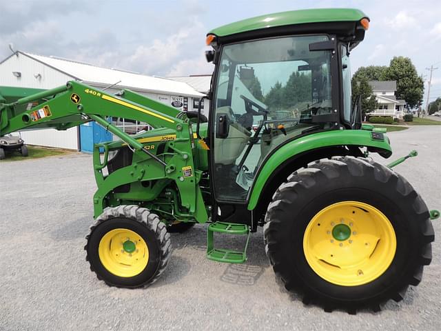 Image of John Deere 4052R equipment image 1