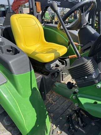 Image of John Deere 4066M equipment image 4