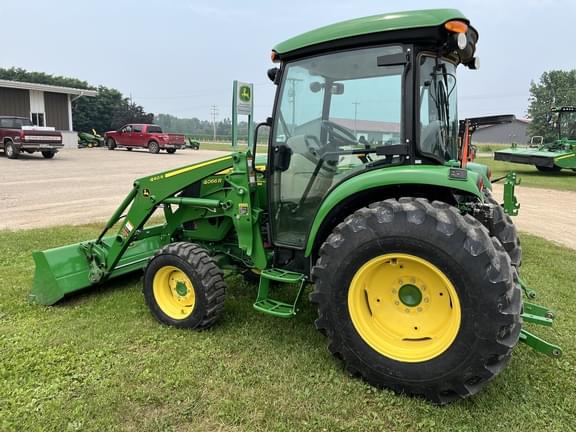 Image of John Deere 4066R equipment image 2