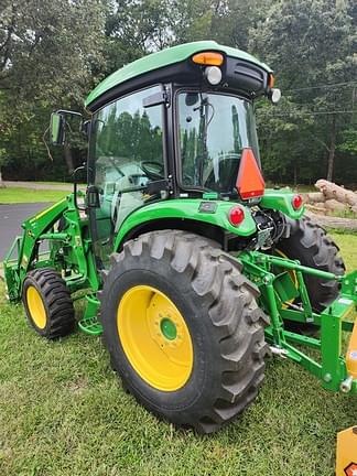 Image of John Deere 4066R equipment image 3