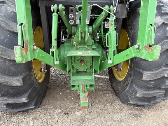 Image of John Deere 4066R equipment image 4