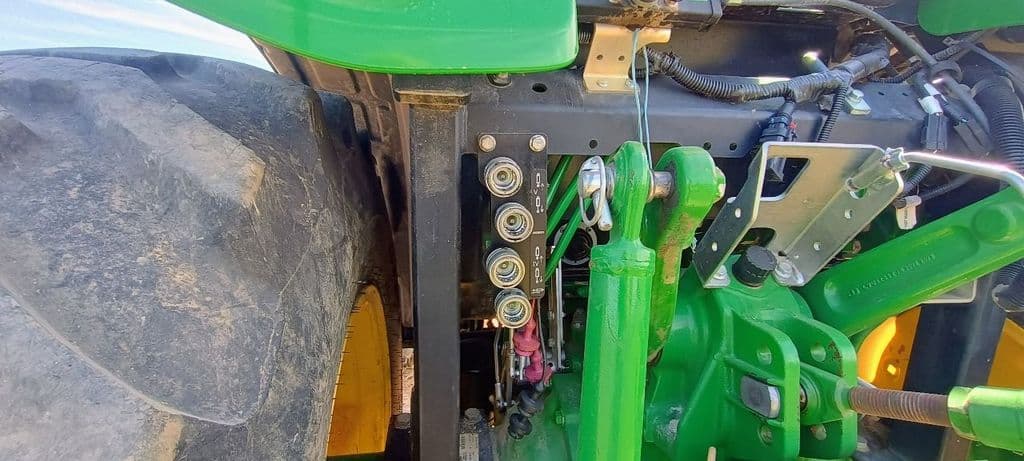 Image of John Deere 4066R Primary image