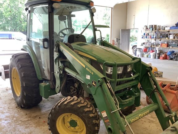Image of John Deere 4066R Primary image