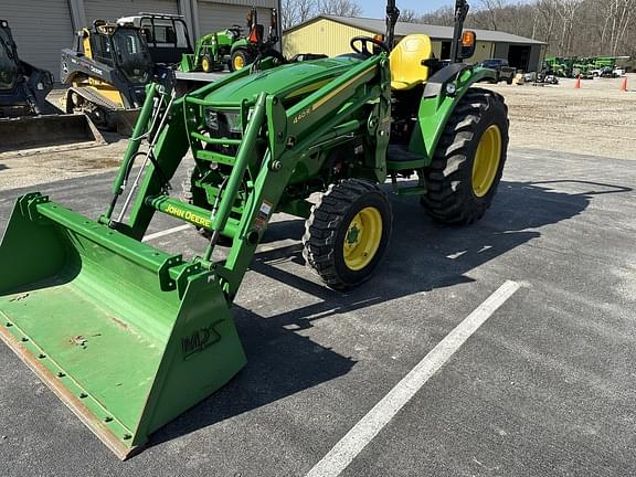 Image of John Deere 4066R equipment image 1