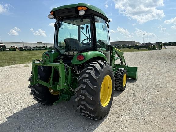 Image of John Deere 4066R equipment image 4