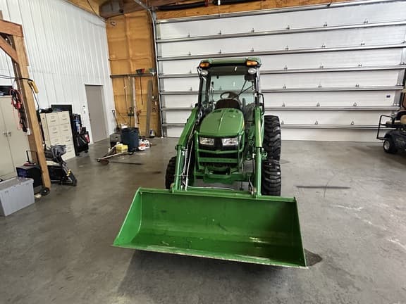 Image of John Deere 4066R equipment image 1