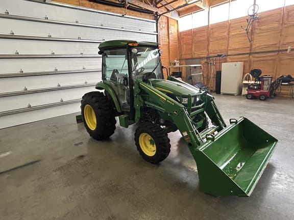 Image of John Deere 4066R equipment image 2