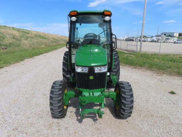 Image of John Deere 4066R equipment image 2