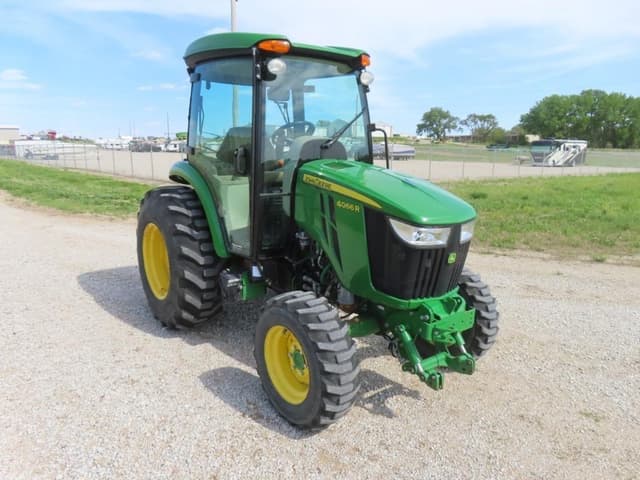 Image of John Deere 4066R equipment image 3