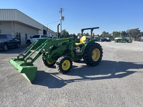 Image of John Deere 4066R equipment image 1