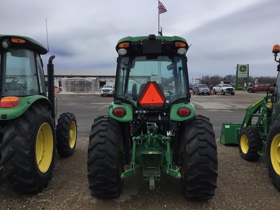 Image of John Deere 4066R equipment image 4