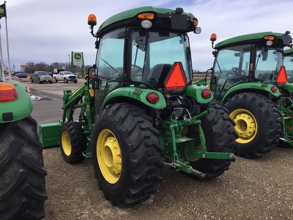 Image of John Deere 4066R equipment image 3