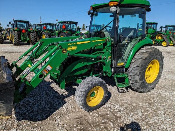 Image of John Deere 4066R equipment image 2