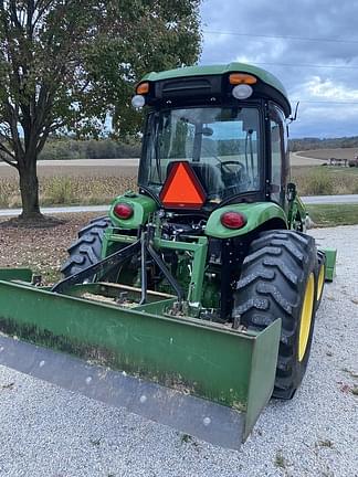 Image of John Deere 4066R equipment image 2