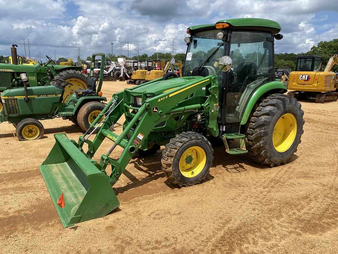 Image of John Deere 4066R Primary image