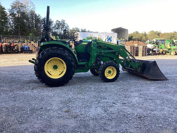 Image of John Deere 4066R equipment image 2