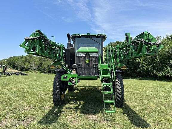 Image of John Deere 410R equipment image 4