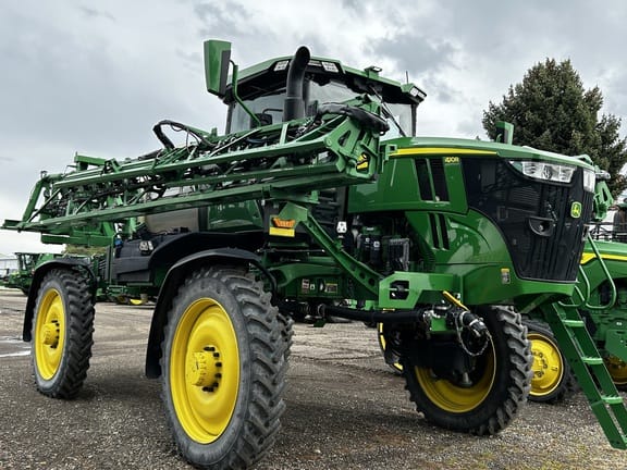 2021 John Deere 410R Equipment Image0