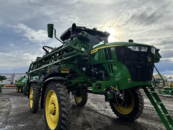 Image of John Deere 410R equipment image 1