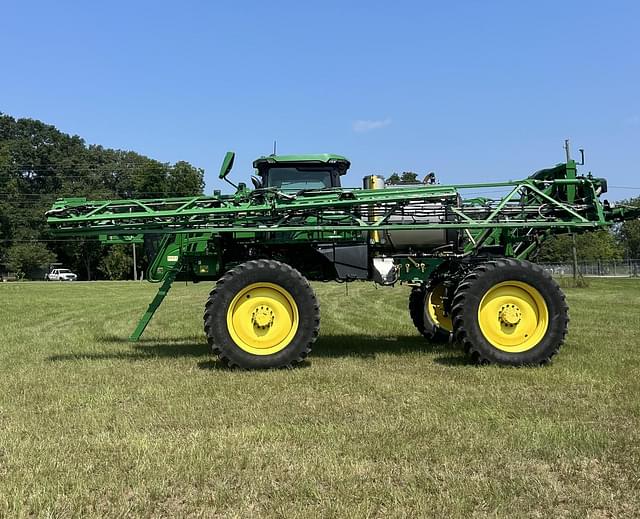 Image of John Deere 410R equipment image 2