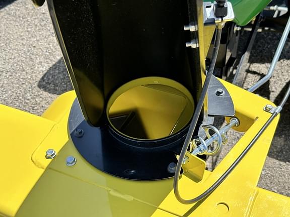 Image of John Deere 44" Snowblower equipment image 4