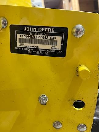 Image of John Deere 44" Snowblower equipment image 3