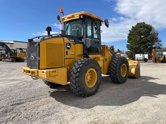 Image of John Deere 444P equipment image 4