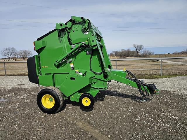 Image of John Deere 450E equipment image 4