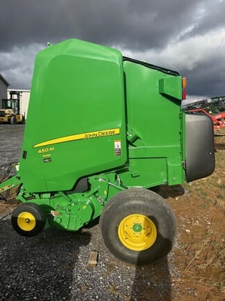 2021 John Deere 450M Silage Equipment Image0