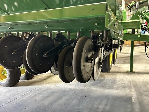 Image of John Deere 455 equipment image 1