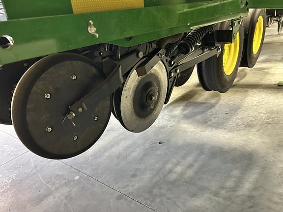 Image of John Deere 455 equipment image 3