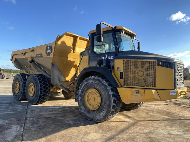 Image of John Deere 460E equipment image 3