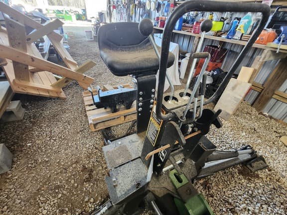 Image of John Deere 485 equipment image 4