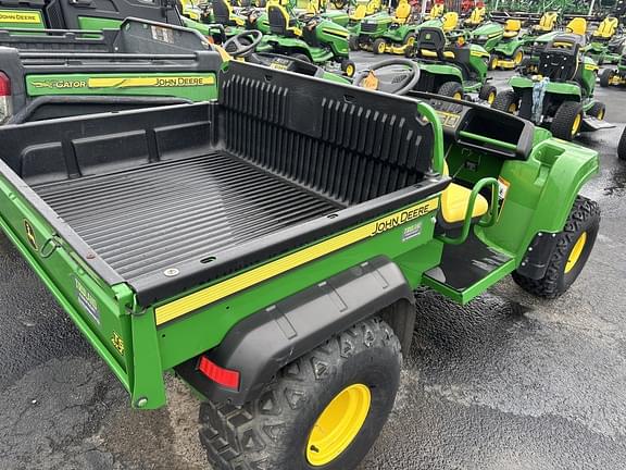 Image of John Deere Gator TS 4x2 equipment image 2