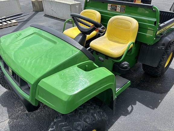 Image of John Deere Gator TS 4x2 equipment image 1