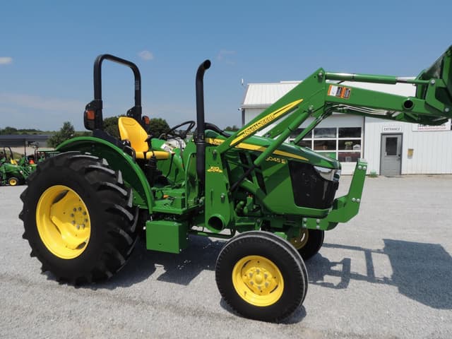 Image of John Deere 5045E equipment image 2
