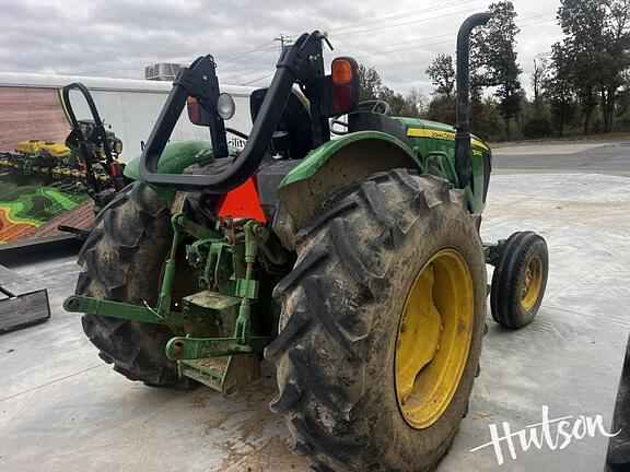 Image of John Deere 5045E equipment image 3