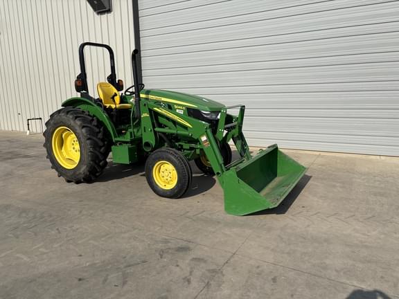 Image of John Deere 5045E equipment image 4