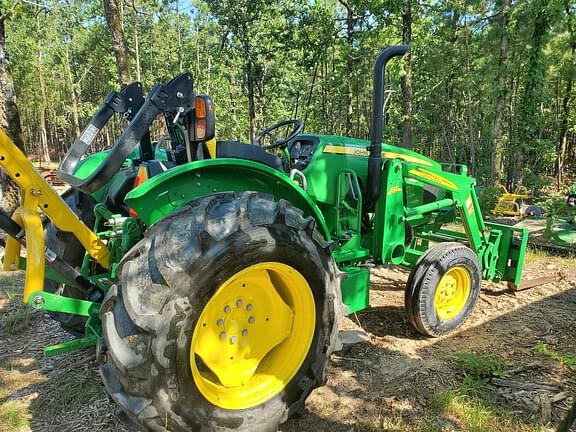 Image of John Deere 5045E equipment image 4